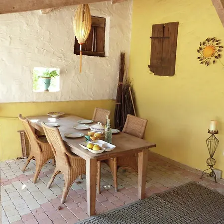 Maison De Vacances - * Trévien
